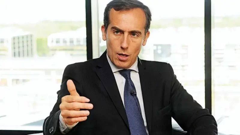 Hugo Alconada Mon fue amenazado luego de revelar que la SIDE investigará a periodistas y opositores