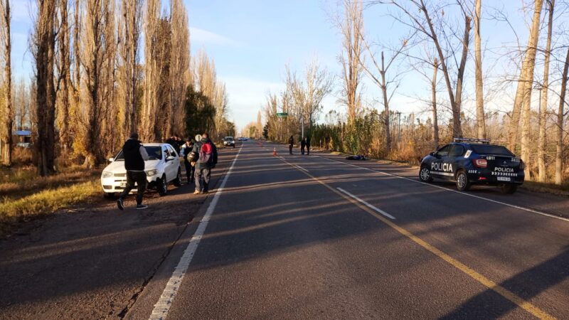 Una moto atropelló a un joven, y luego fue colisionada por un auto