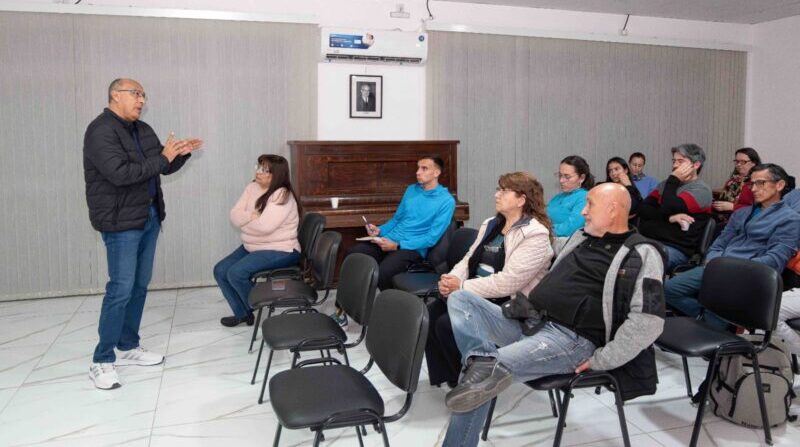 Charla sobre el Proceso Pedagógico del Deporte de Alto Rendimiento