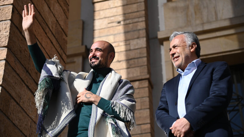 El Gobernador Cornejo y Abel Pintos participaron en el Cambio de Guardia de la Bandera del Ejército de los Andes