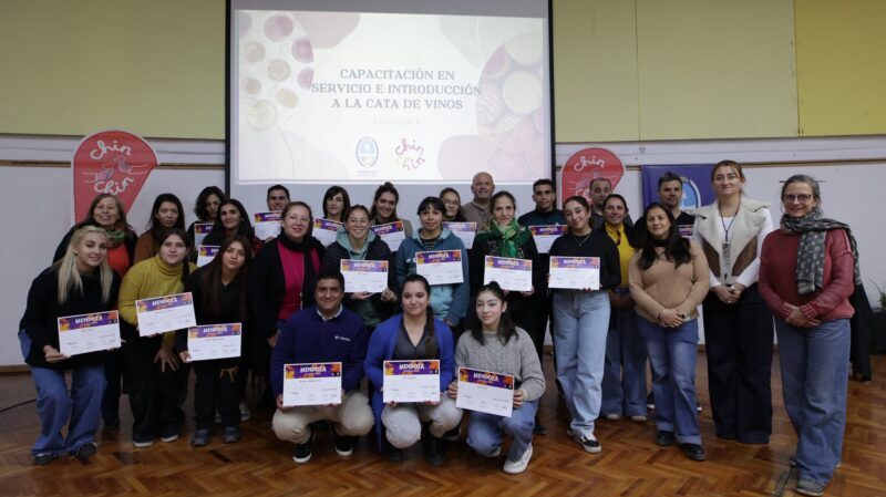 El Gobierno capacitó a trabajadores gastronómicos y hoteleros del Sur