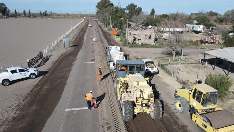Con un método de reciclado ambiental, arrancó la repavimentación de la Ruta Provincial 171 en el Sur