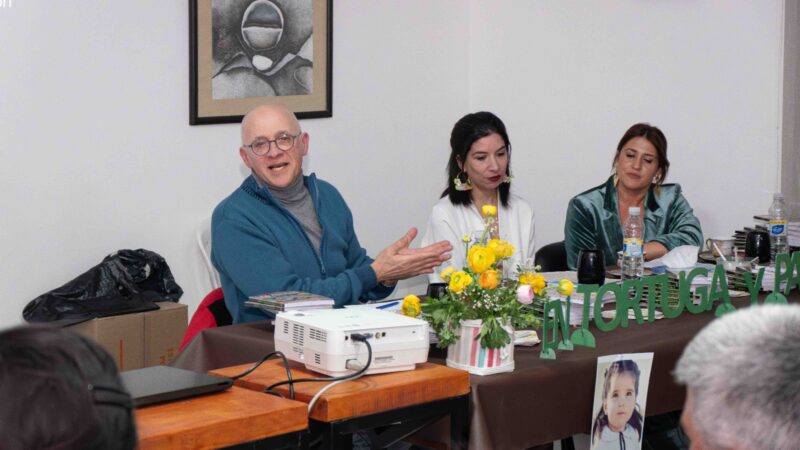 Escribir para sanar: Julieta Gil, presentó “En Tortuga y Patineta”