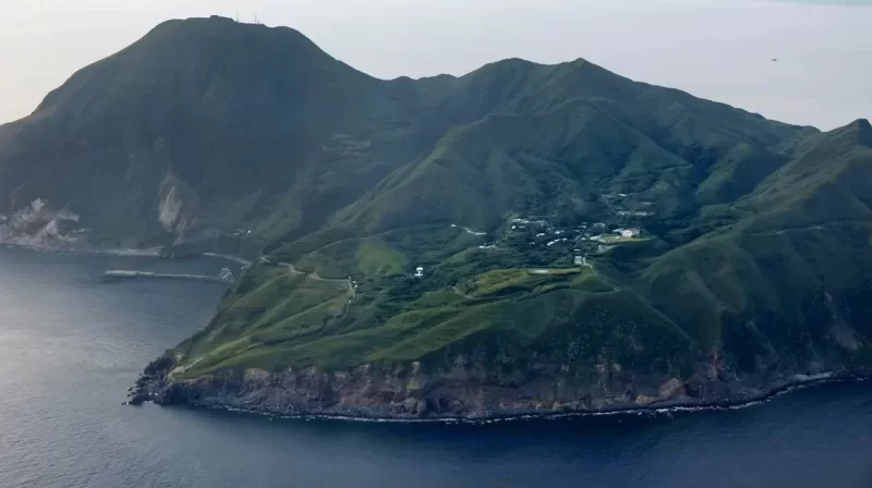 ‘Temblando repetidamente durante muchos días’: la vida en una isla de Japón que sufre cientos de pequeños sismos