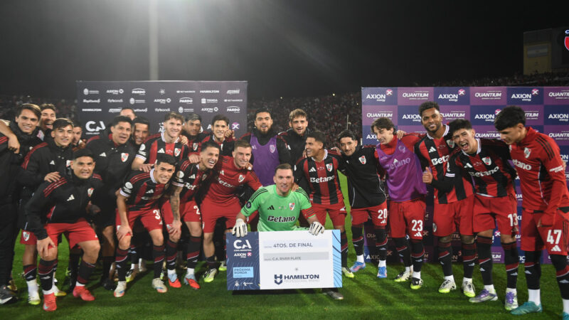 Con Armani como figura River pasó otra vez en los penales