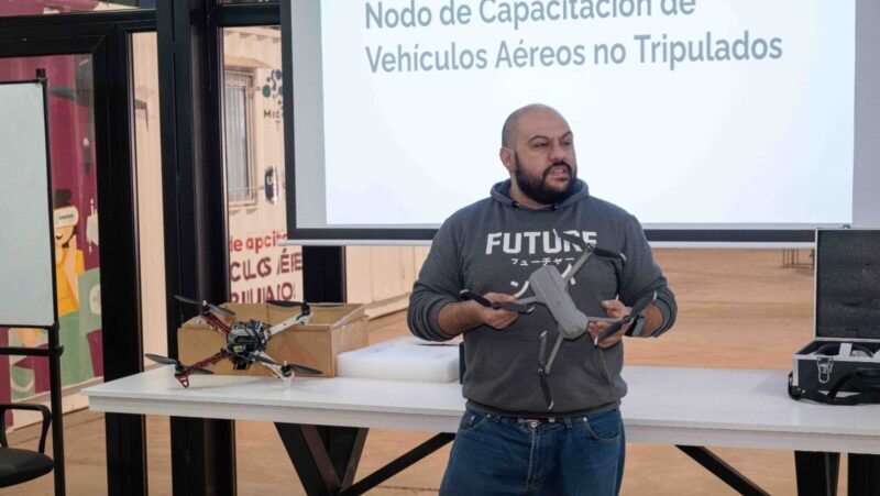 Comenzó el curso: pilotaje de drones