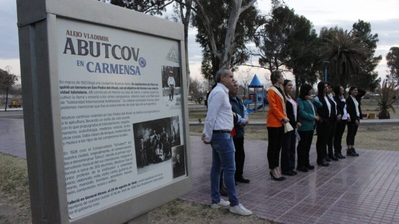 Inauguran la Sala “Alejo Abutcov” en el Museo Juan Bautista Vairoleto de Carmensa