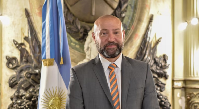 Megaoperativo por las coimas de la Andis: uno de los dueños de la droguería quiso escapar con 200 mil dólares y el amigo de Milei no aparece
