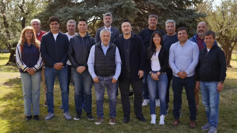 Cornejo confirmó que Petri encabezará la lista de diputados de la alianza LLA-Cambia Mendoza