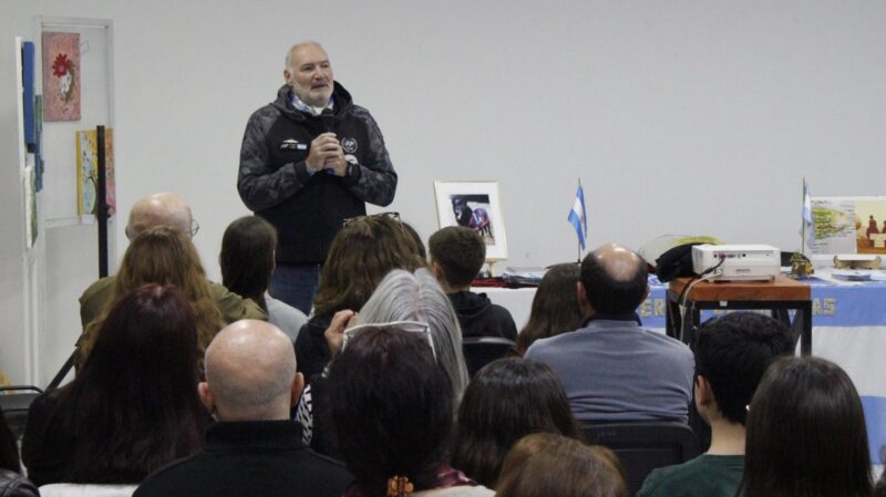 Charla “Malvinas, educación y valores”