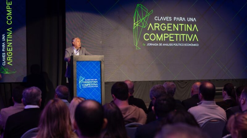 “Argentina no tiene destino sin equilibrio fiscal y reformas estructurales”, afirmó Cornejo