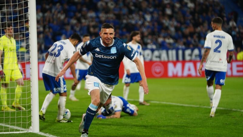 Racing golpeó primero: le ganó la ida a Vélez con gol de Maravilla Martínez