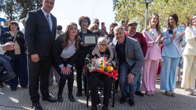 Bowen celebró su 113° aniversario con un emotivo acto, anuncios de obras y un gran desfile