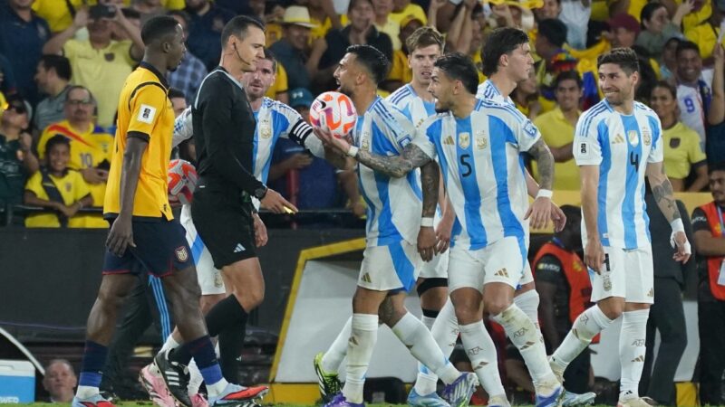 La lupa sobre las polémicas en Ecuador-Argentina: la roja a Otamendi y el penal de Tagliafico a Preciado