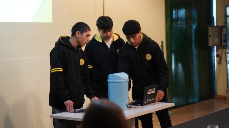 Estudiantes presentaron sus proyectos del concurso ambiental “Ambiente Modo On”