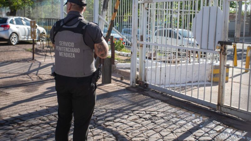 Megaoperativo: desarticularon una red que ingresaba droga a penales provinciales