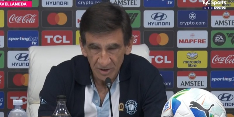 Costas se lamentó por la eliminación de Racing de la Copa Libertadores: “Defraudé a mi gente”