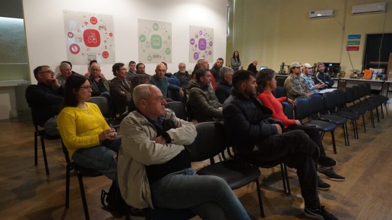 Avanza en la capacitación en riego agrícola con asistencia técnica y financiamiento