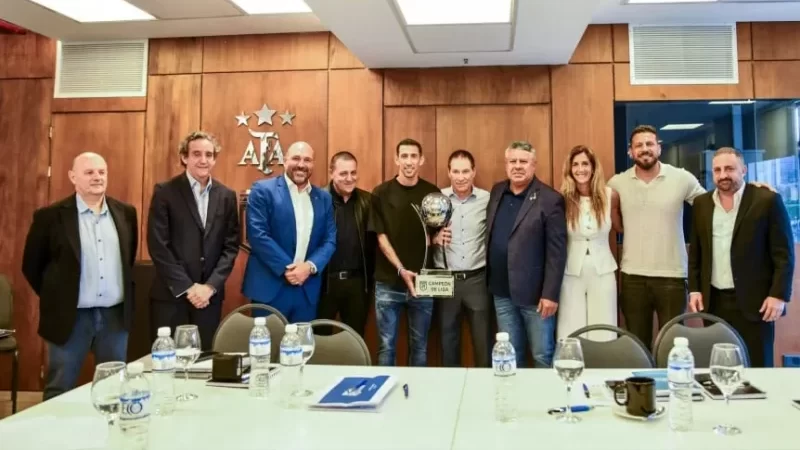 La AFA, los caprichos y una mano a los amigos