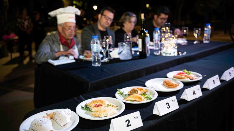 Norma Cabaña ganó el certamen del 19° festival de la empanada en Alvear Oeste
