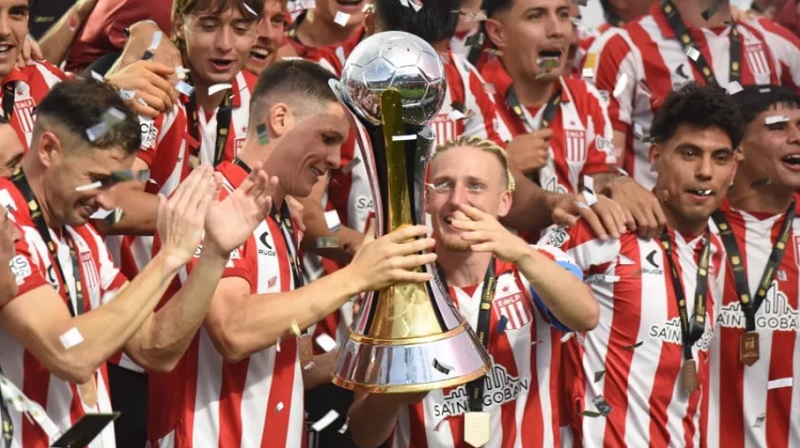 Estudiantes se lo dio vuelta a Platense sobre la hora y se consagró campeón del Trofeo de Campeones