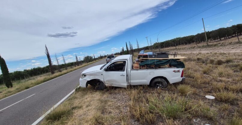 Choque y vuelco en Ruta 143 dejó una persona lesionada