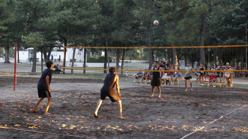 Torneo de Beach Vóley en el Polideportivo Deportistas Alvearenses