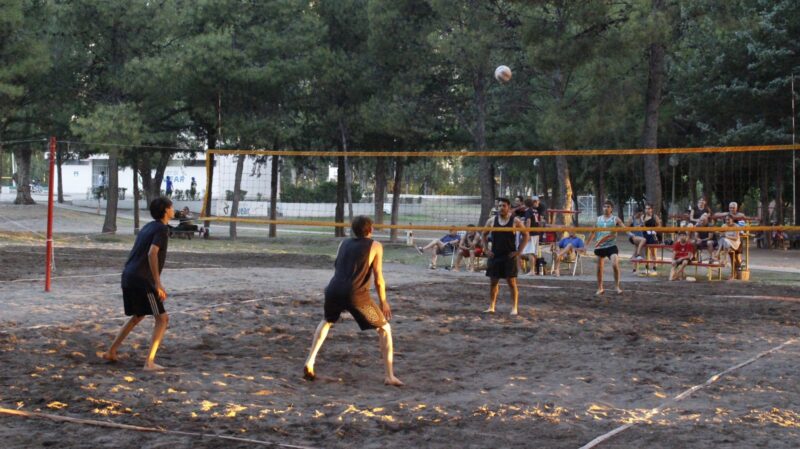 Torneo de Beach Vóley en el Polideportivo Deportistas Alvearenses