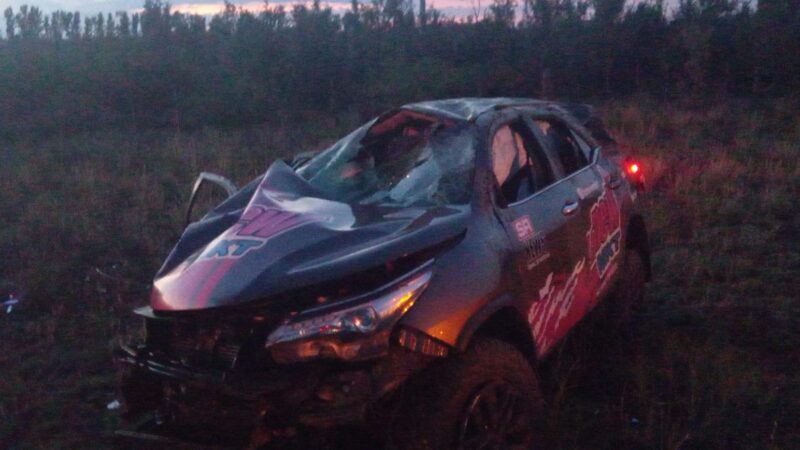 Vuelco en Ruta 146 dejó cuatro personas lesionadas