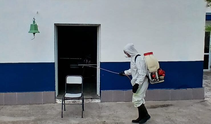 Fumigación y limpieza en Escuelas Albergues