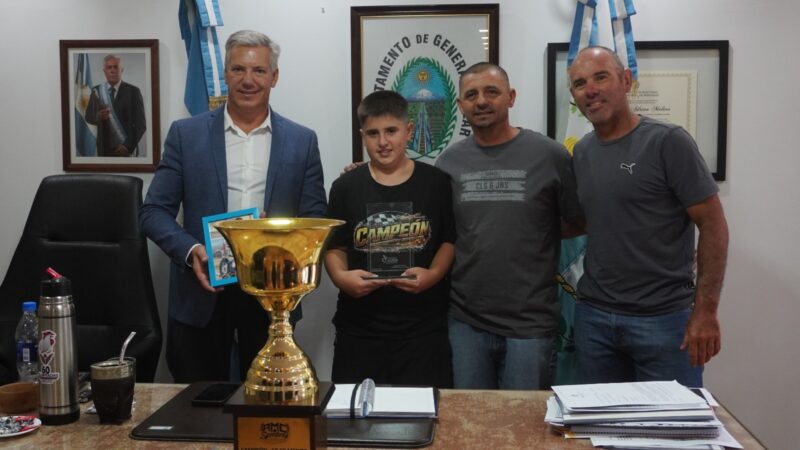 Distinción a Jeremías Araya campeón Internacional de Speedway