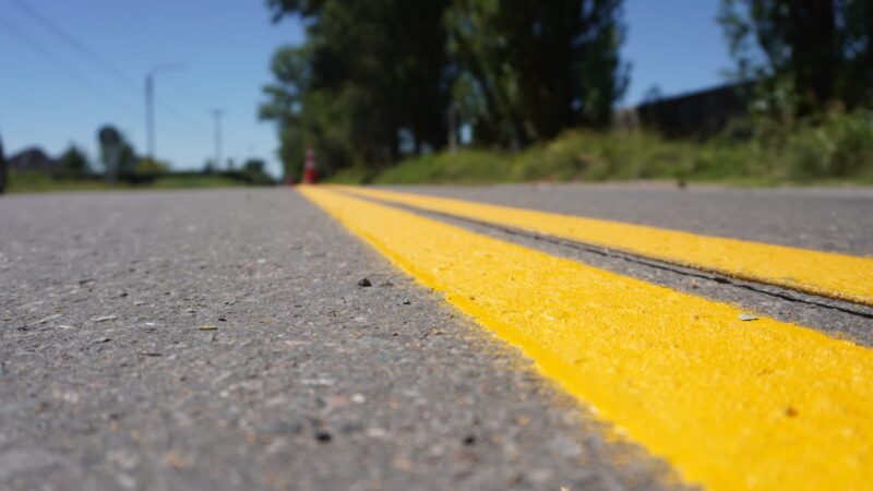 Avanza la demarcación vial en distintos sectores del departamento