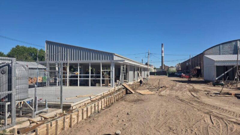 Las obras del Complejo Educativo Superior (Ugacoop) y del Hospital Enfermeros Argentinos superan el 50% de avance