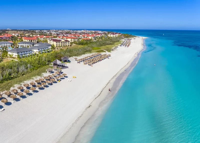 Hoteles cerrados, vuelos suspendidos y miedo: el turismo cubano entra en parálisis tras el bloqueo de Trump