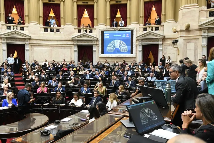 Senado: el oficialismo consiguió dictamen de la reforma laboral y buscará aprobarla el próximo viernes