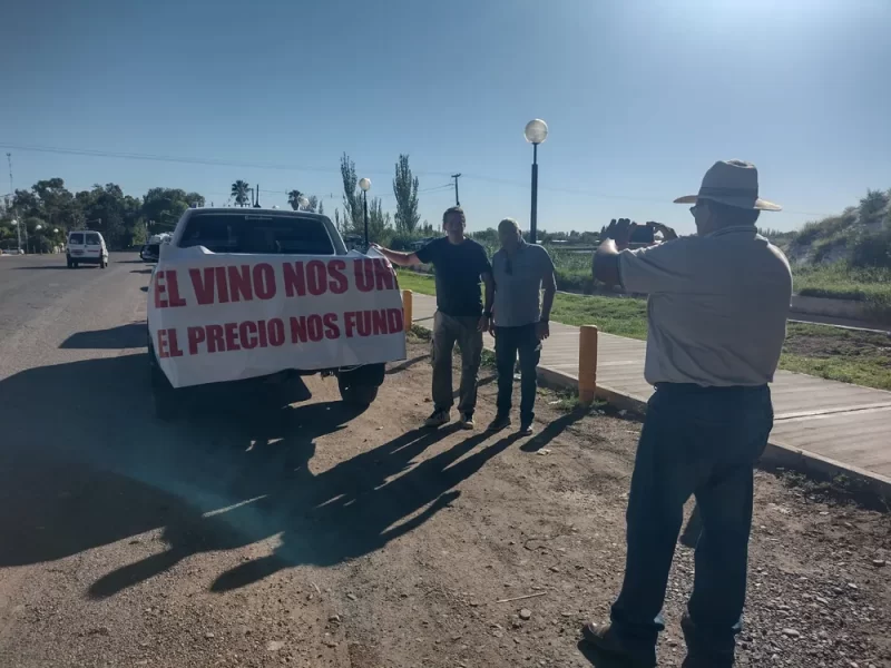 Arrancó la protesta de productores que llegará a Casa de Gobierno
