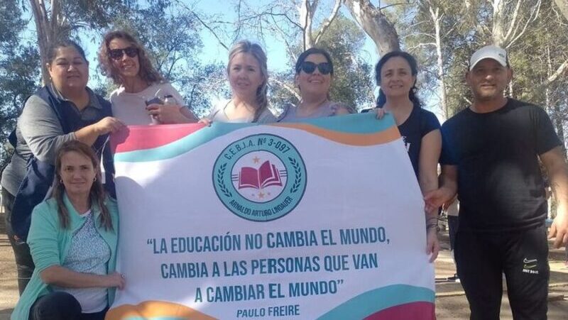 La DGE continúa con las inscripciones para que jóvenes y adultos pueden finalizar sus estudios