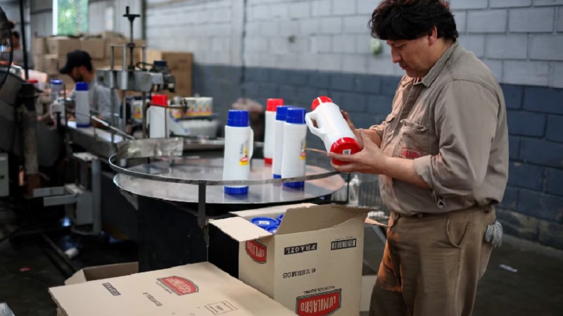 Lumilagro anunció una baja de precios tras despedir personal y dejó un desafiante mensaje en las redes