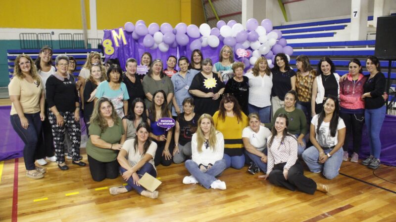 Agasajo y conversatorio en el Día Internacional de la Mujer