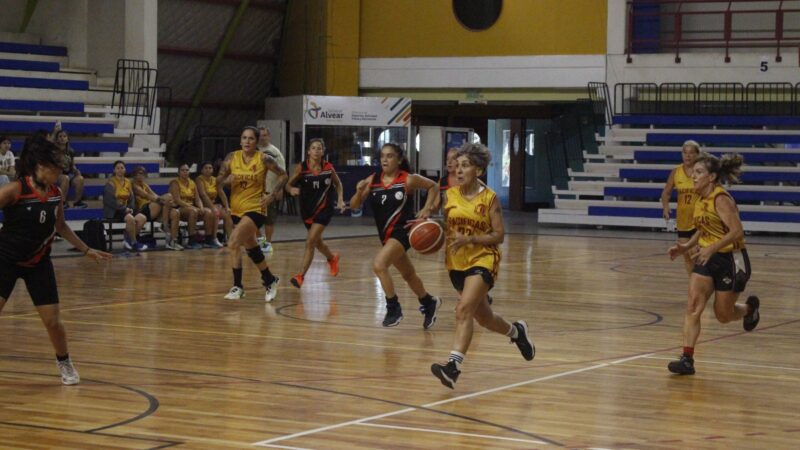 General Alvear recibió un encuentro de maxibásquet en el Polideportivo
