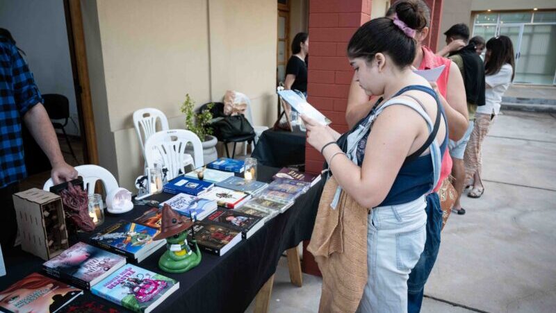 La literatura tuvo su espacio en el Book Fest Alvear
