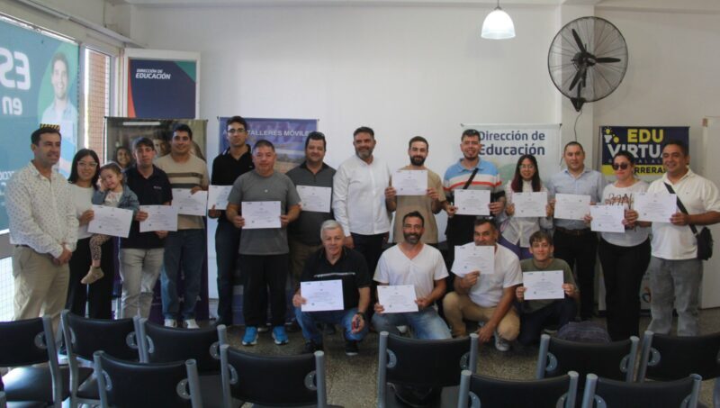 Entregaron certificados de capacitación en oficios