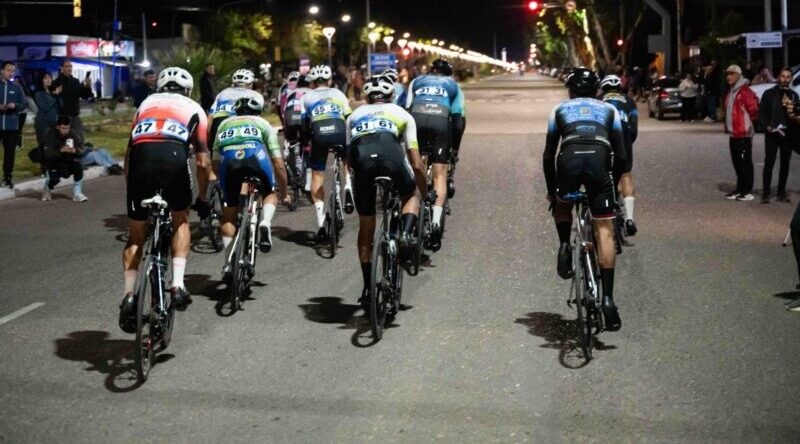 Tomás Moyano se quedó con el prólogo de la Vuelta Ciclística de General Alvear