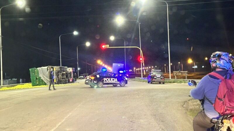 Volcó un camión en ruta 188