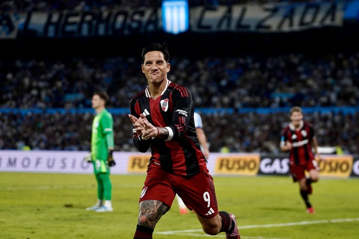 Brutal golpe de Marcos Rojo a Martínez Quarta, el que más influyó para que River gane se fue expulsado