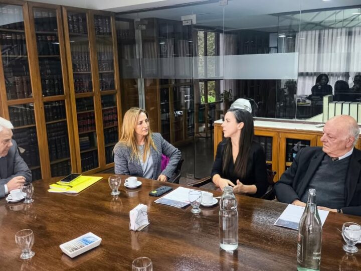 Seguridad y Justicia coordina con el Colegio de Abogados mejoras en el fuero de Familia