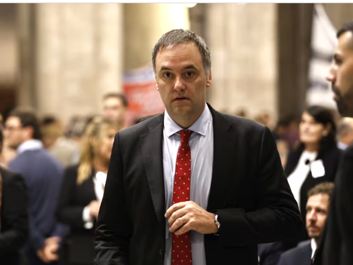 La lista de gastos y bienes de Adorni que aparecen en la mira de la Justicia