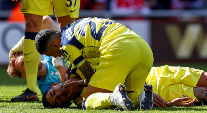 A meses del Mundial, el Cuti Romero salió lesionado entre lágrimas y hay preocupación
