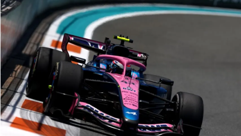 Colapinto la rompió en Miami y largará octavo en la carrera sprint