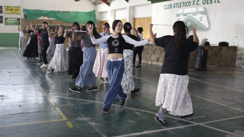 Clases de Folklore en Ferro Carríl Oeste